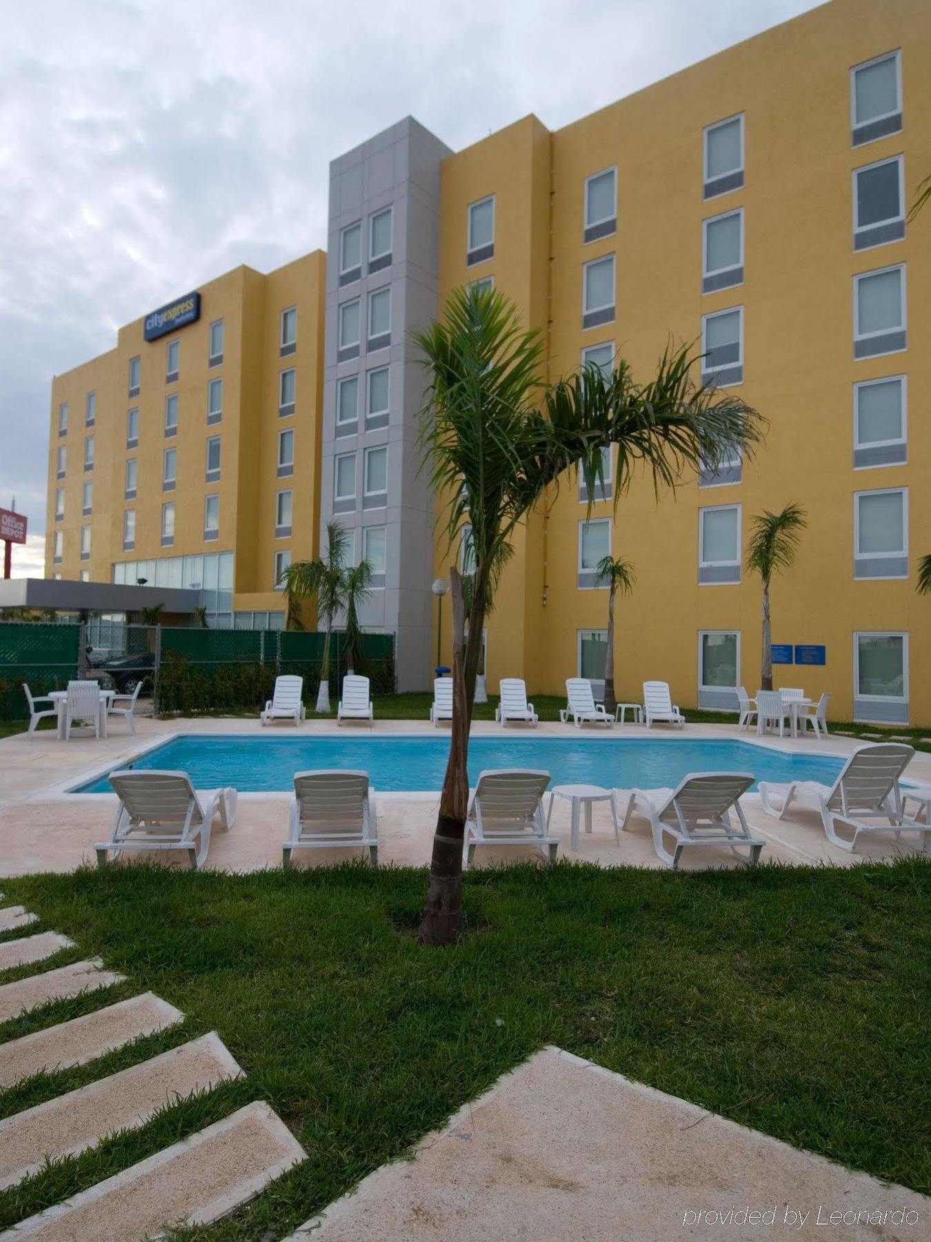 City Express Coatzacoalcos Exterior photo
