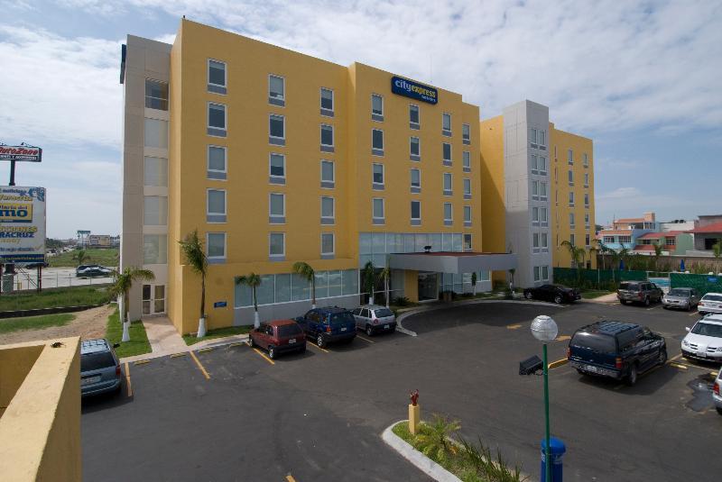 City Express Coatzacoalcos Exterior photo